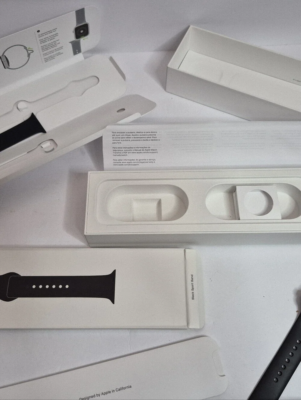 Apple Watch Series 4 Space Grey Aluminum Case Black Sport Band 40MM